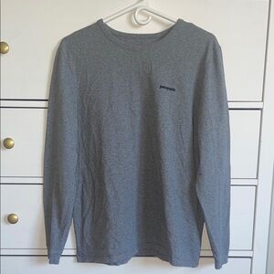 Patagonia Men's Long Sleeve Gray Tee